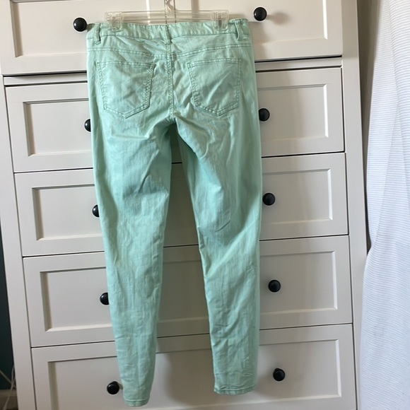 Forever 21 Women’s Mint Green Skinny Jeans - Size 28 - Picture 3 of 4